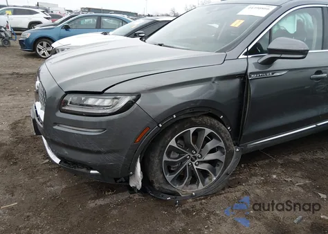 2021 Lincoln Nautilus Reserve z USA, uszkodzony, nr VIN 2LMPJ8K98MBL13646